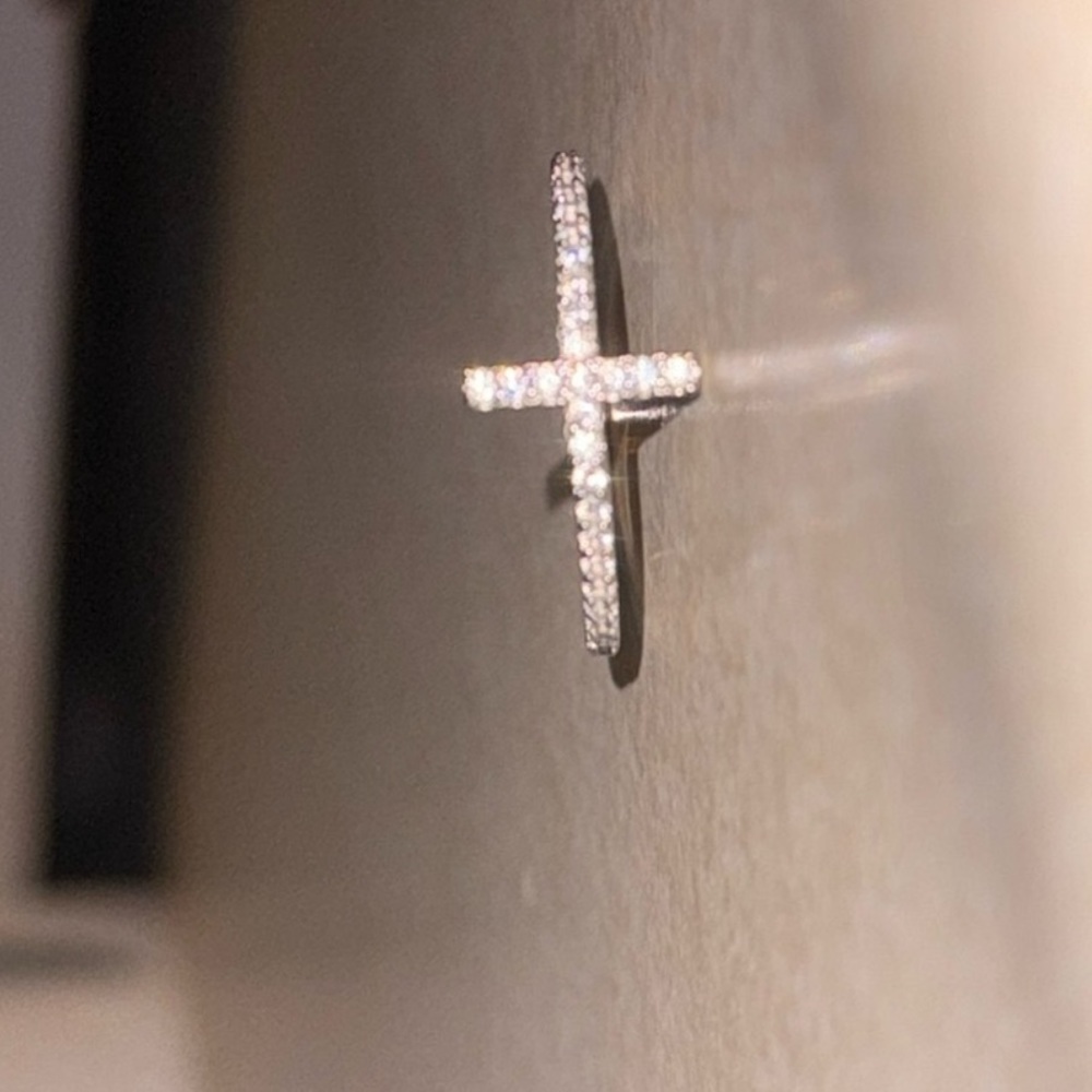 Sterling silver diamond cross ring, size 7